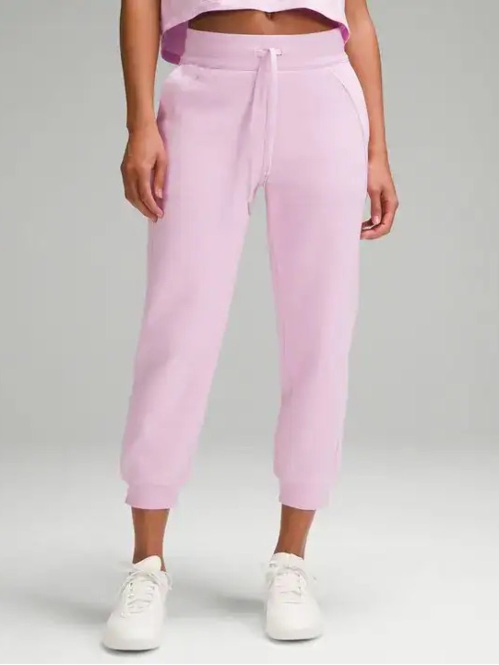 Lululemon Scuba High-Rise Cropped Jogger
Vita Pink 14